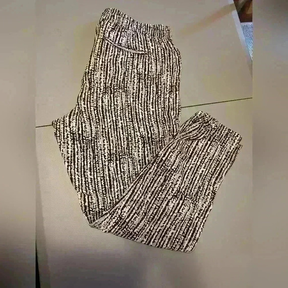 Faded Glory size M grey/white/black with drawstring waist casual - Picture 9 of 9